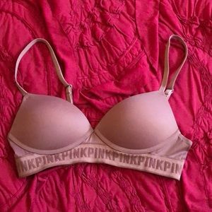 Victoria’s Secret PINK Wear Everywhere Wireless bra 💗